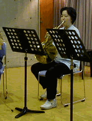 I'm playing a horn.