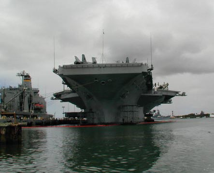 最新鋭空母エイブラハム・リンカーン