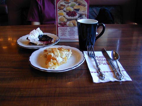 アップルパイとブルーベリーパイ