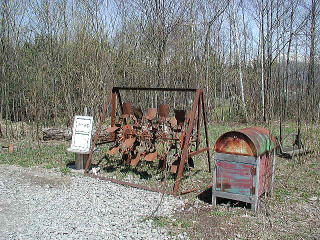 雪子おばさんの息子が携帯を投げ込まれた水車