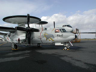 E−2C HAWK EYE & E−767 AWACS