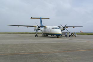 久米島空港到着後のJTA873