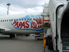 南国の航空会社らしいペイント「PAPAS ISLAND」
