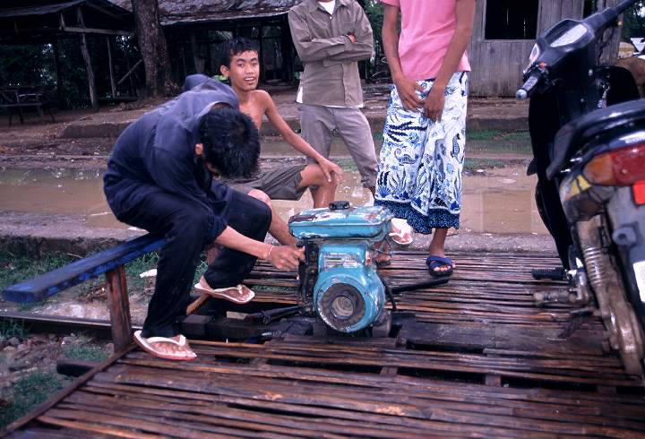 �G���W�������V�[��